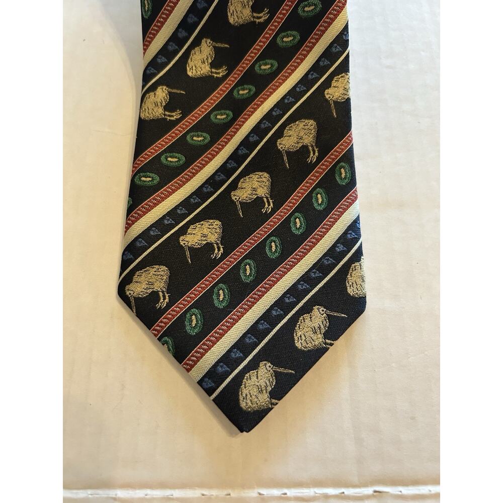 Vtg New Zealand Eskay Men’s Tie Kiwi Bird And Nest Print 3.75” Navy Polyester - Picture 4 of 9